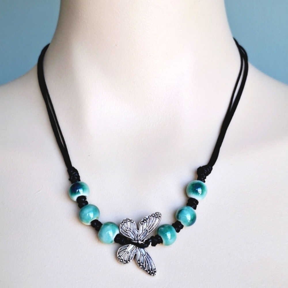 💎 3/$25 Jade Tone Ceramic Beads Butterfly Charm Necklace